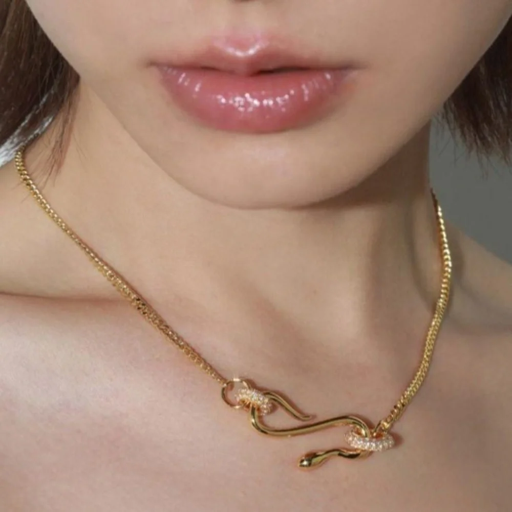 Snake Necklace 18K Gold Luxurious Crystal Stainless Steel for Men Women - Picture 10 of 13